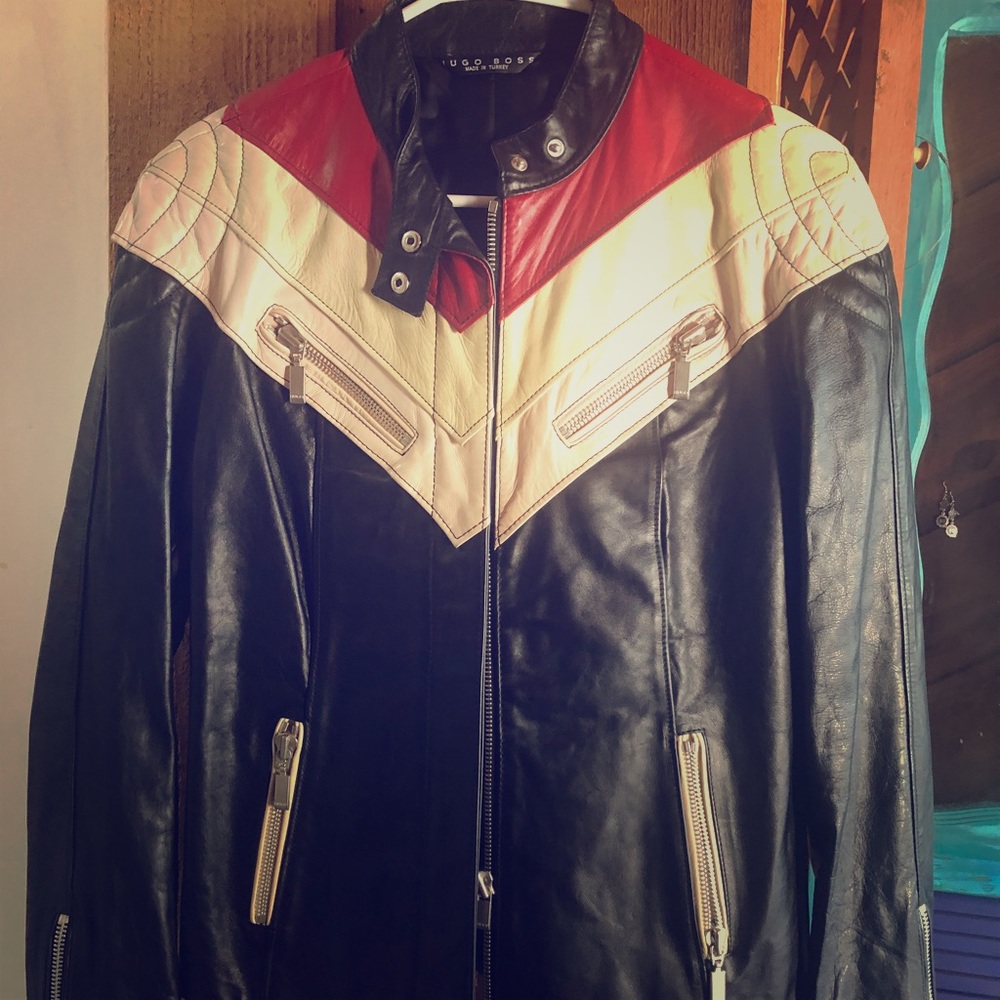 🔥🔥🔥 ᕼᑌGO ᗷOᔕᔕ Cafe Racer jacket 🔥🔥🔥